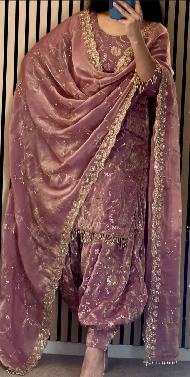 Premium Rose Pink Heavy Embroidery Suit Set thumbnail 3