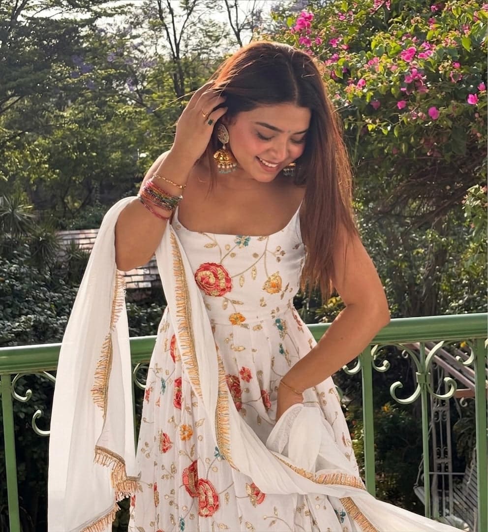 Sunlit Elegance Redefining Luxury Indian Ethnic Fashion With Timeless Grace ✨