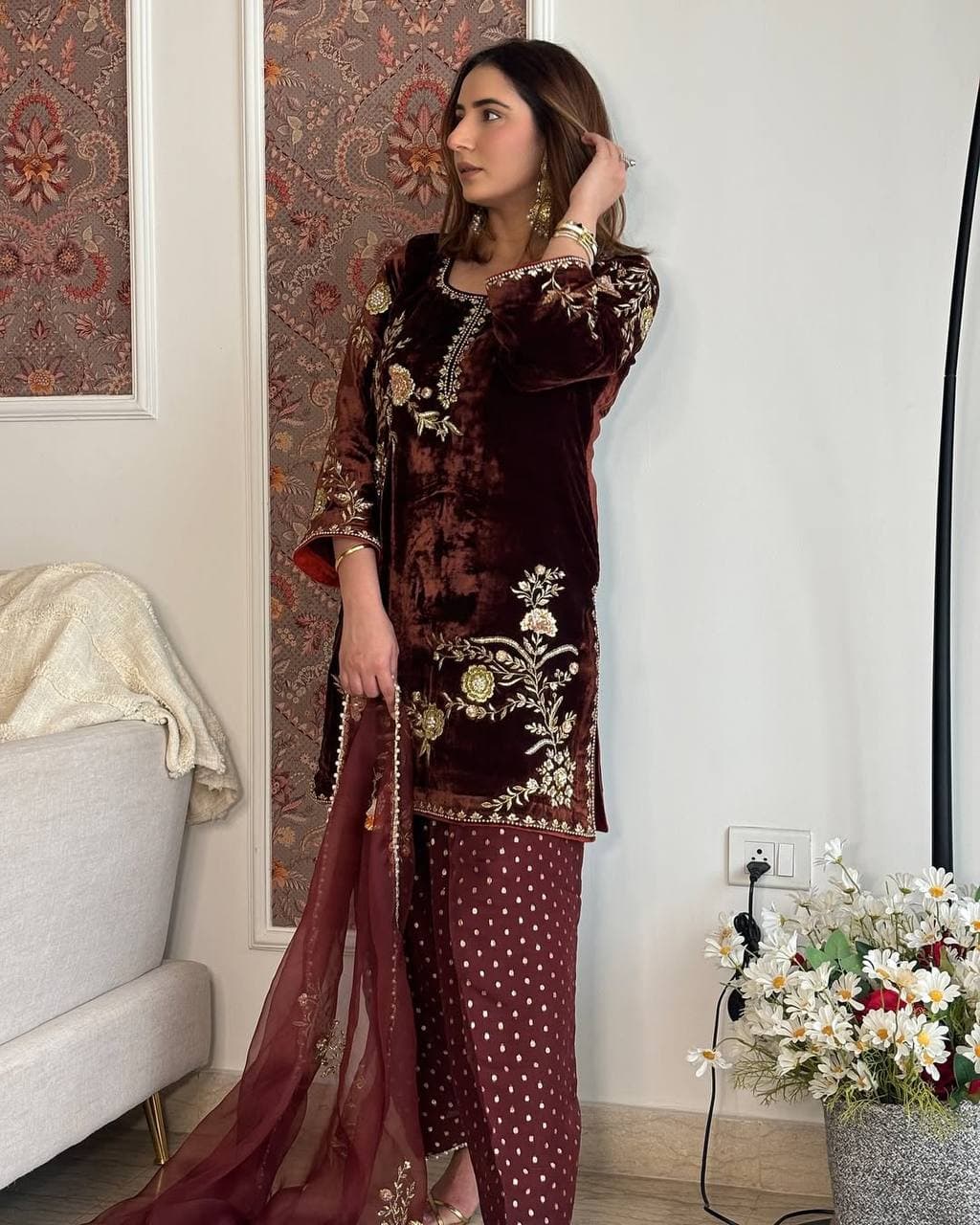 Luxury Maroon Velvet Embroidery Ensemble thumbnail 5