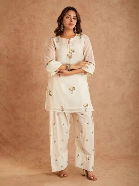 Subtle Bloom Vibes: Chic Ethnic Wear for Everyday Grace thumbnail 2