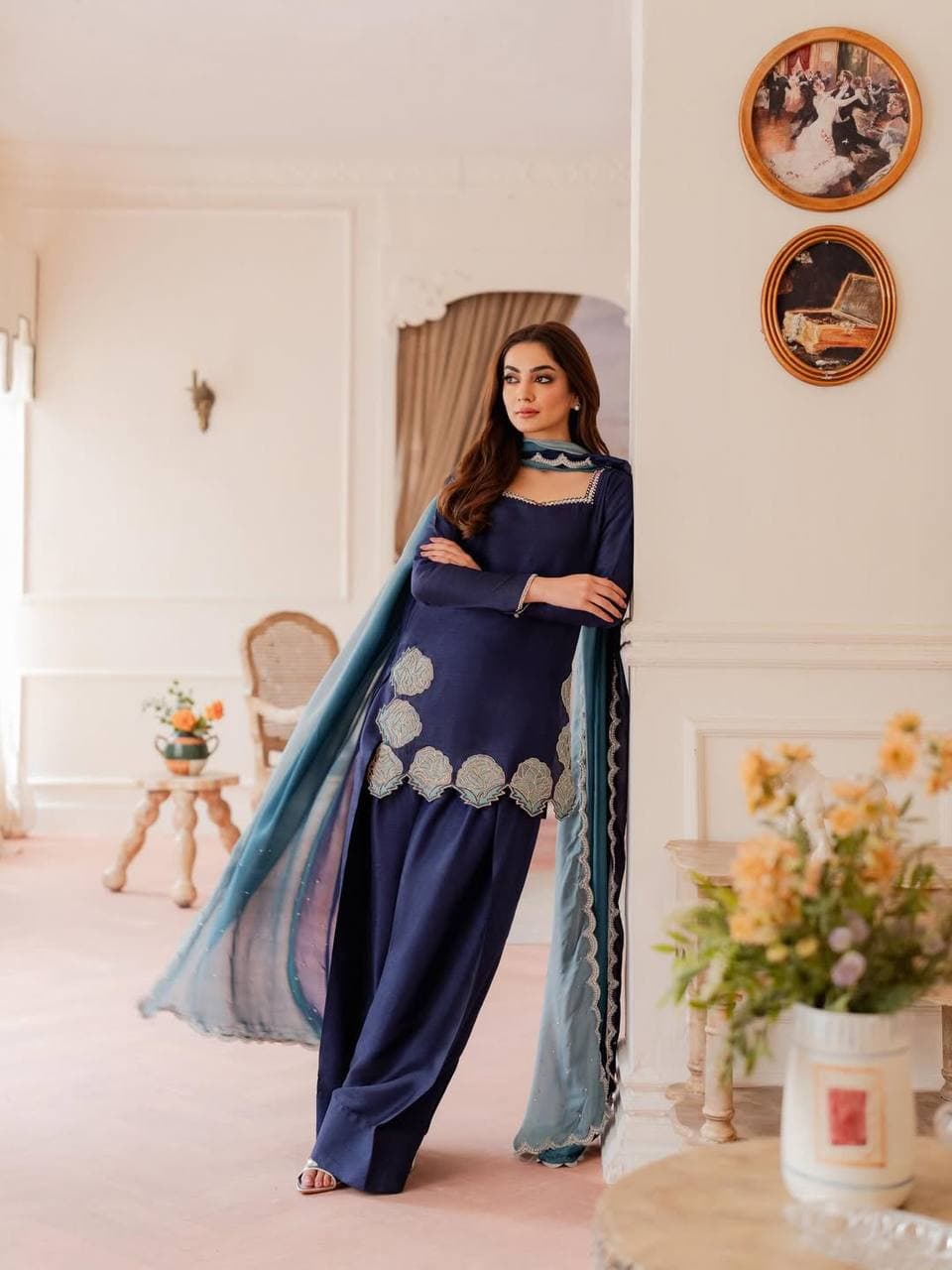 A stunning traditional look blending sophistication style beauty and confidence perfectly thumbnail 4