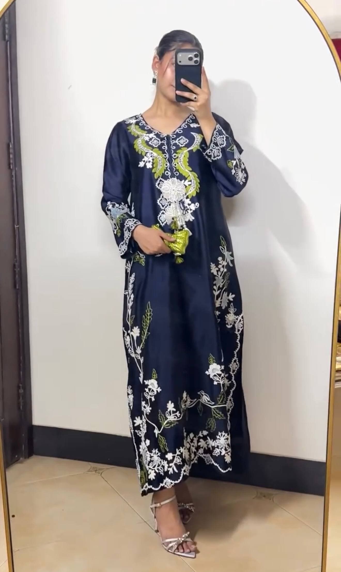 Premium Navy Blue Floral Thread Embroidered Straight Kurta for Women thumbnail 4
