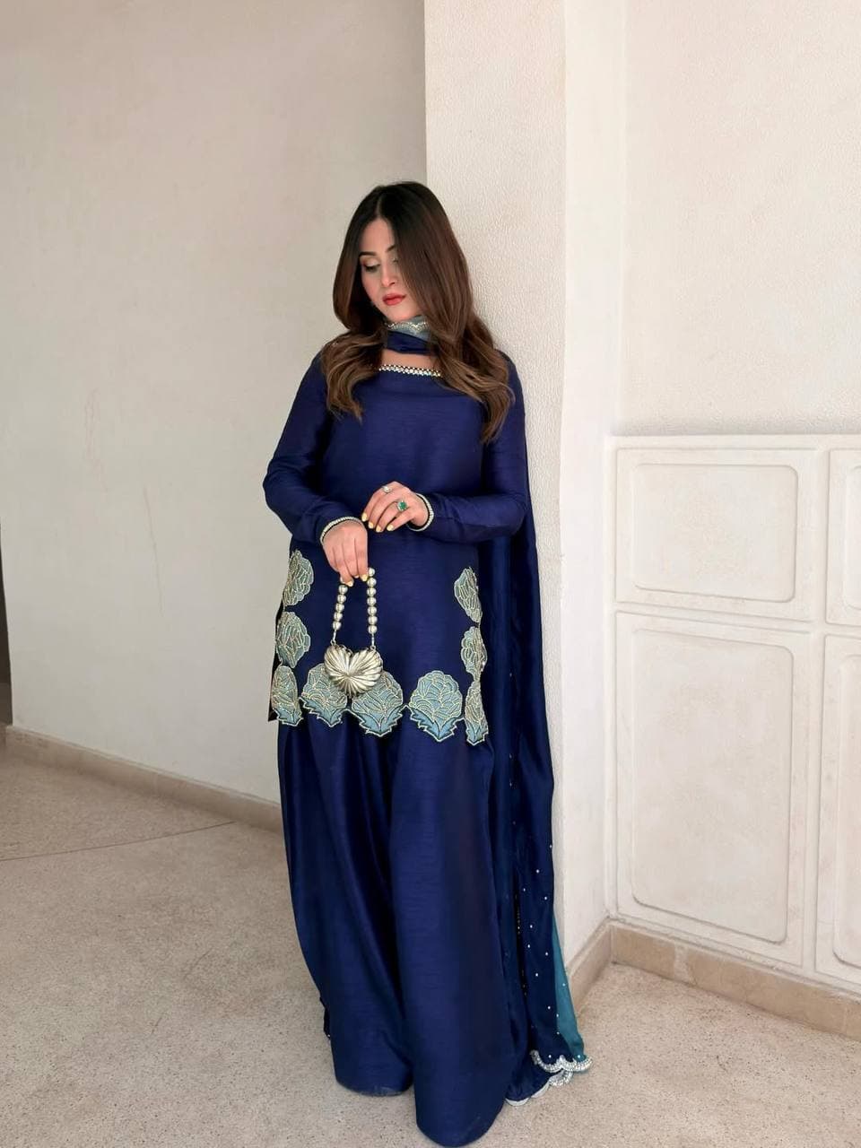 A stunning traditional look blending sophistication style beauty and confidence perfectly thumbnail 3