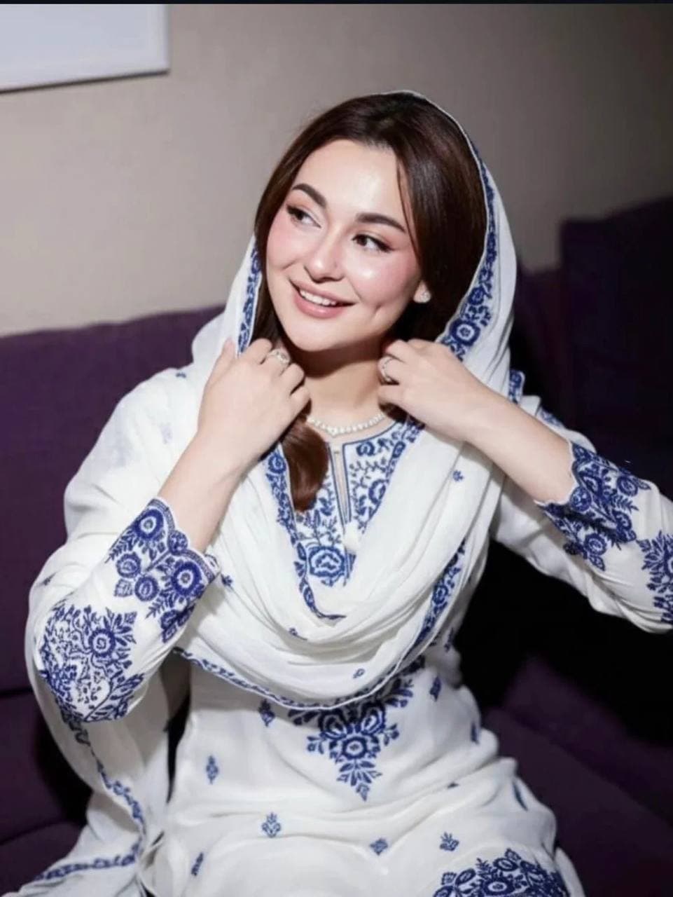 Premium White A-Line Kurti with Royal Blue Thread Work thumbnail 2
