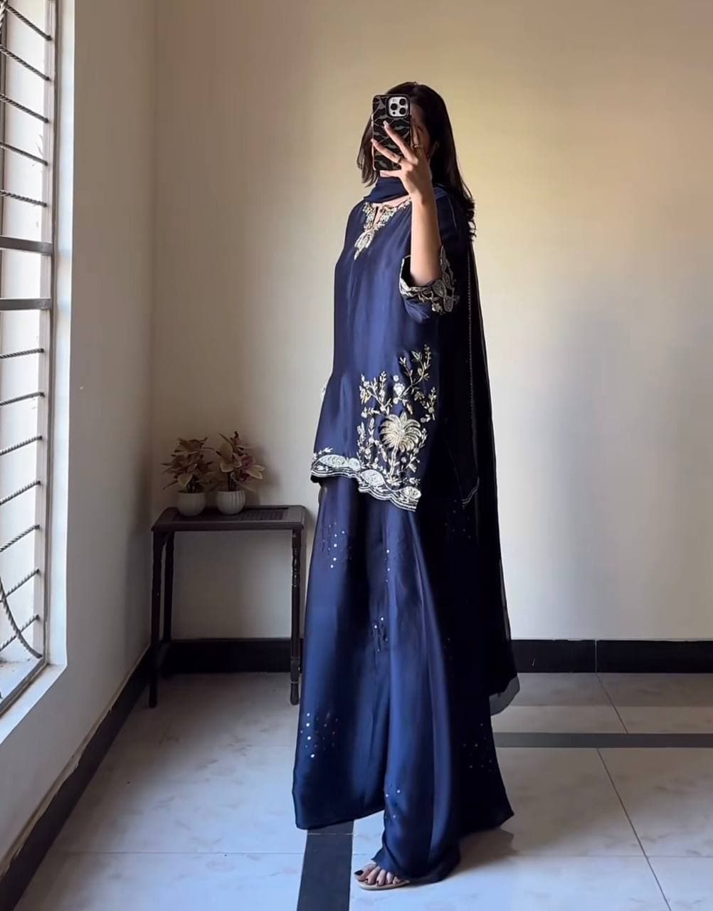 Elegant Midnight Blue Ethnic Kurta Palazzo Set thumbnail 3