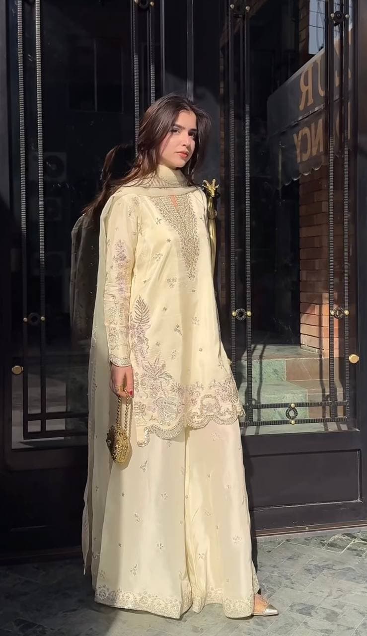 Subtle Luxury in Soft Ivory Classic Festive Look thumbnail 2
