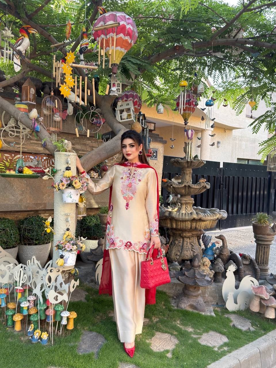 Women's Ivory Designer Embroidered Kurta Farshi Set with Pink Dupatta