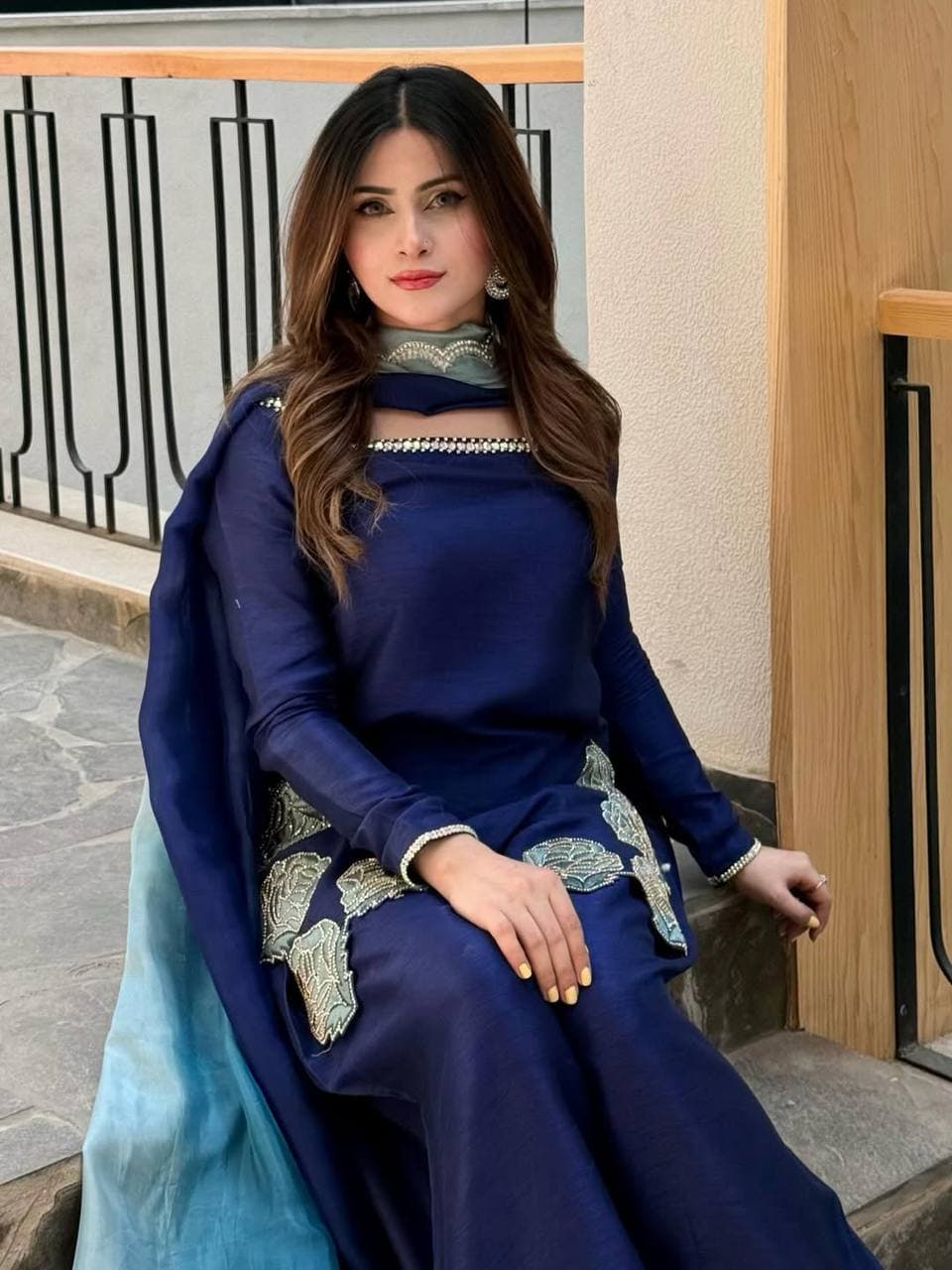 A stunning traditional look blending sophistication style beauty and confidence perfectly thumbnail 5