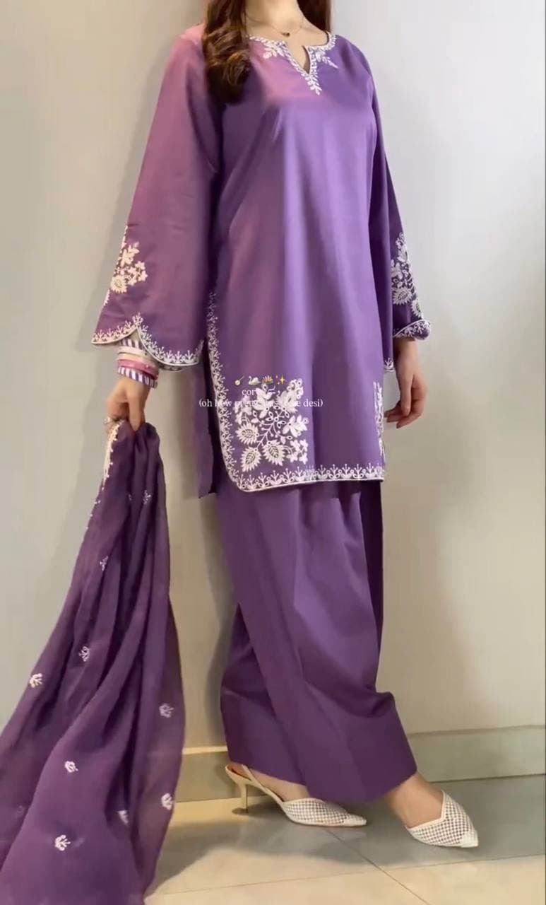 Graceful in purple, redefining elegance with modern ethnic charm thumbnail 5