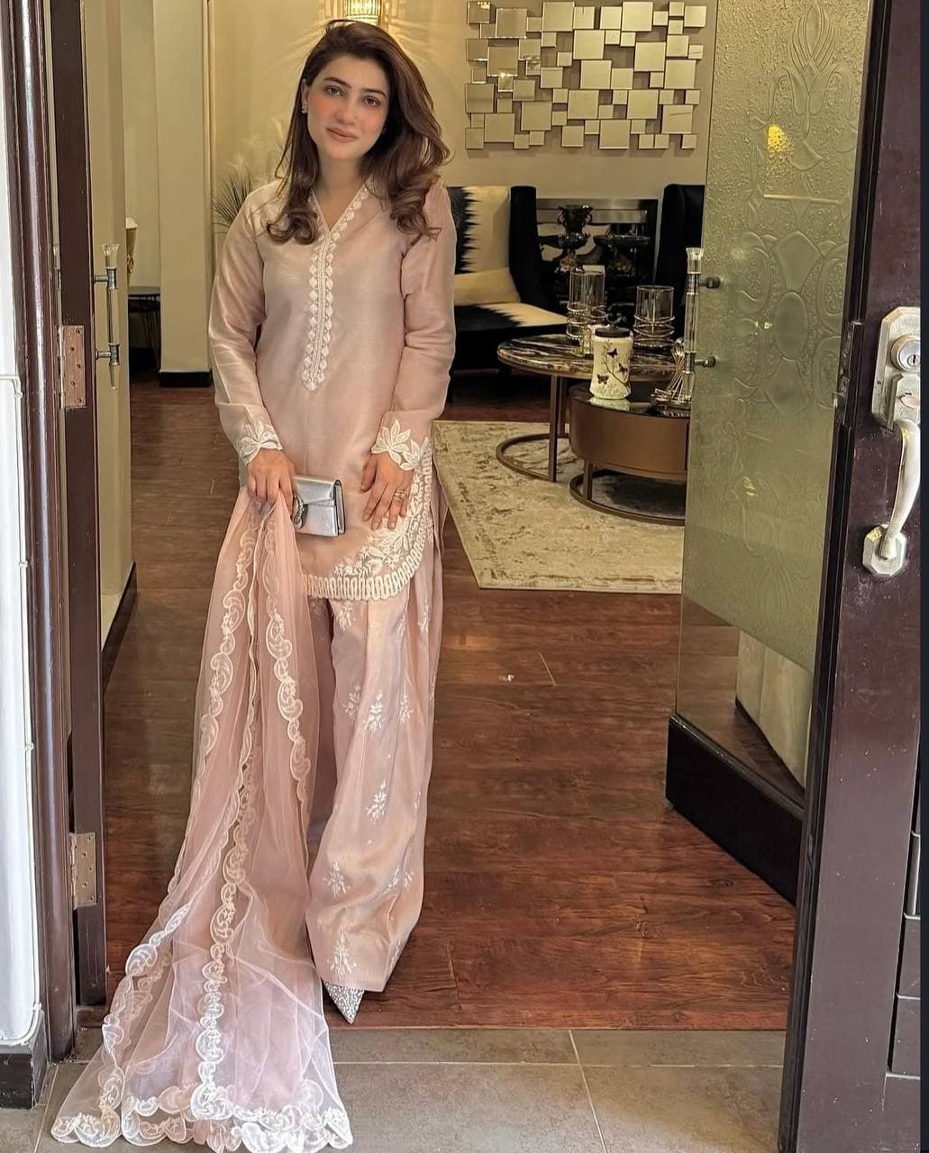 Chic Confidence: Embracing Style and Grace in a Striking Pink Ensemble thumbnail 2