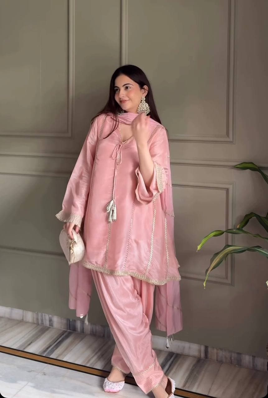 Blush Pink Fendy Silk Embroidered Kurta Set with Farshi Salwar & Dupatta thumbnail 5