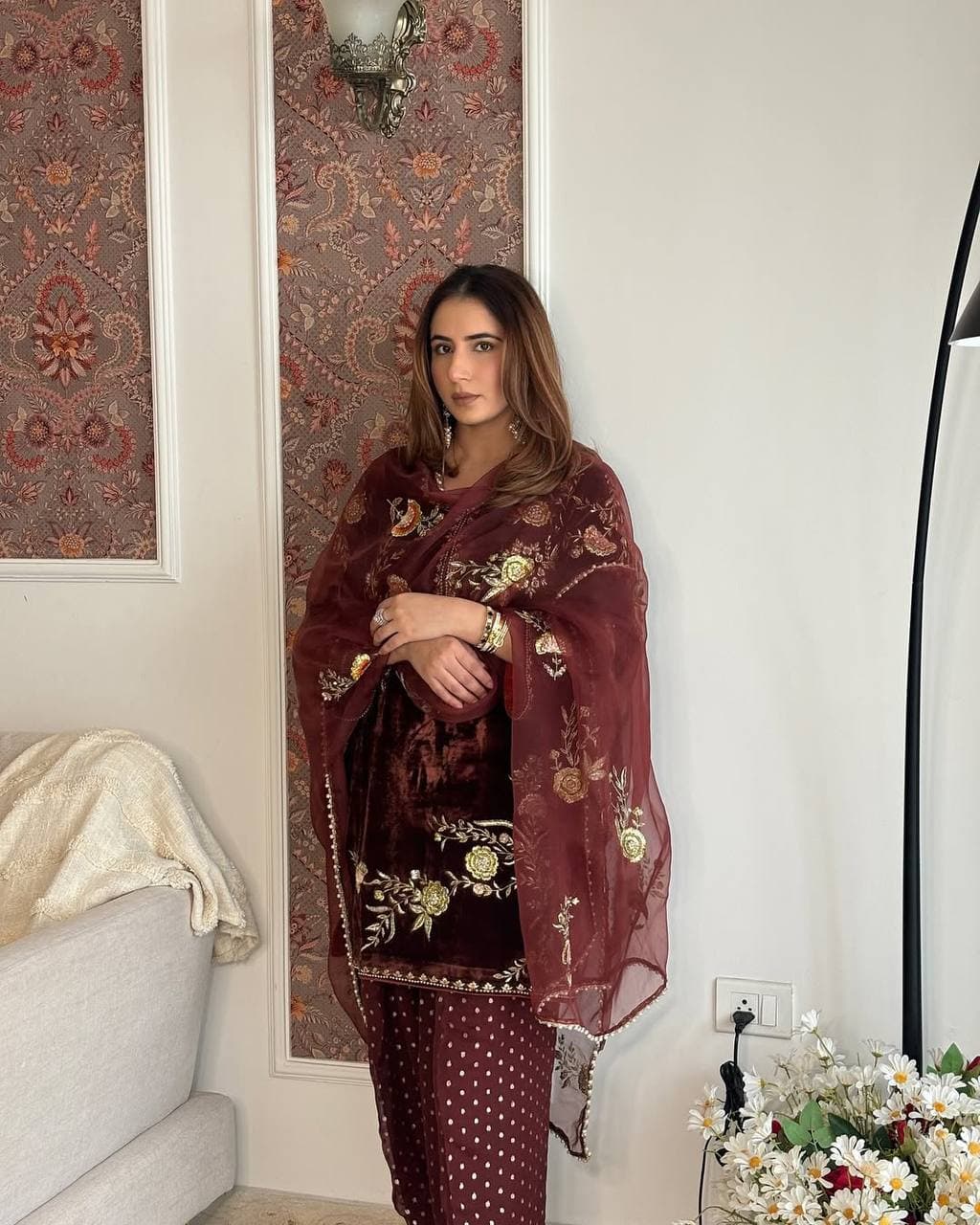Luxury Maroon Velvet Embroidery Ensemble thumbnail 4