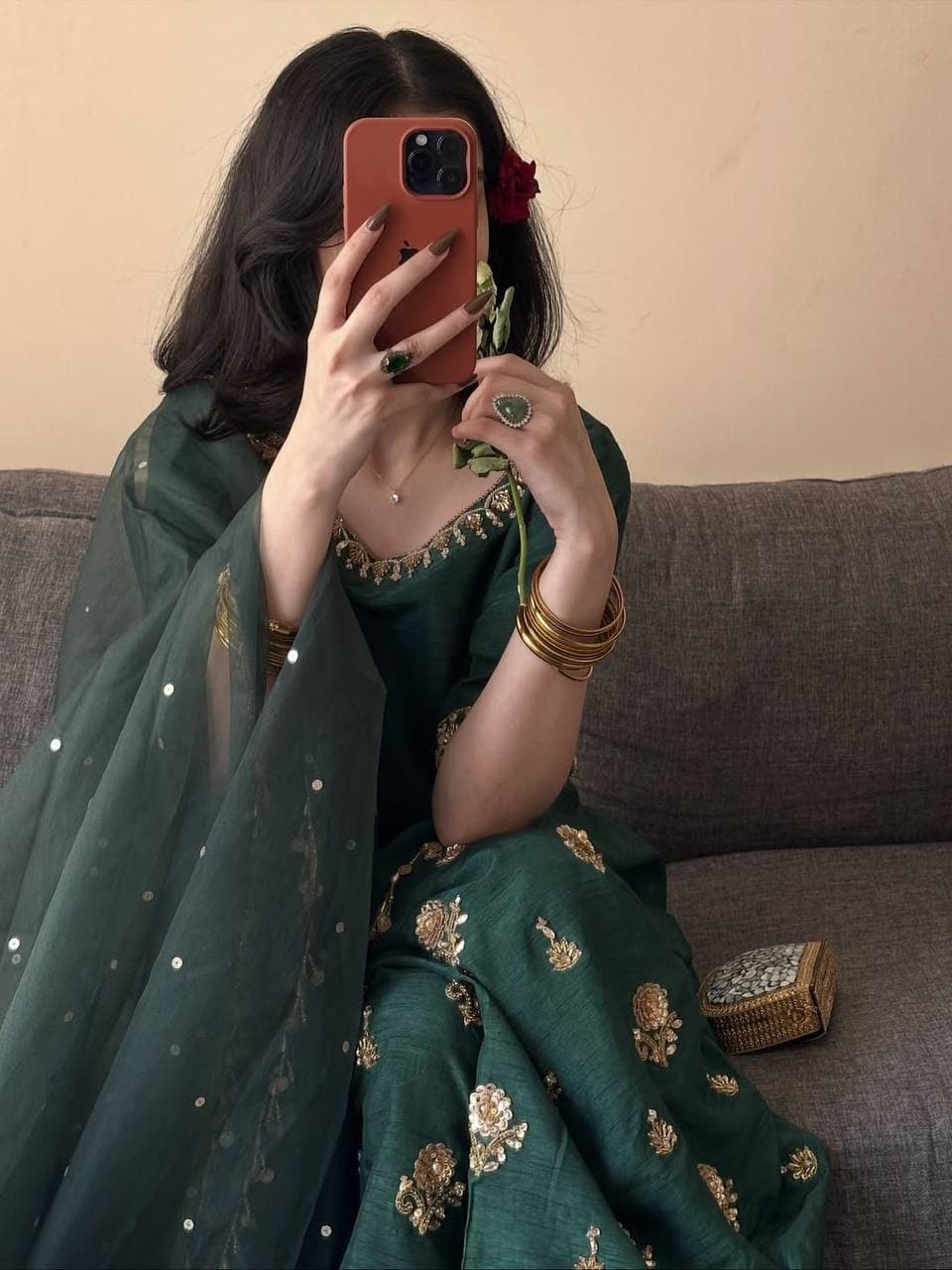 Women's Emerald Green Zari Embroidered Silk Blend Kurta Set with Flared & Dupatta thumbnail 3