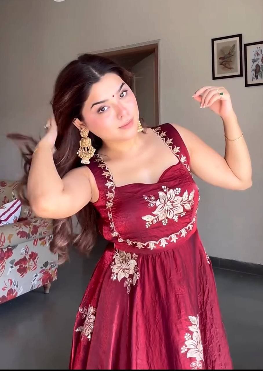 Maroon Anarkali Style Floral Embroidered Silk Anarkali Set thumbnail 2