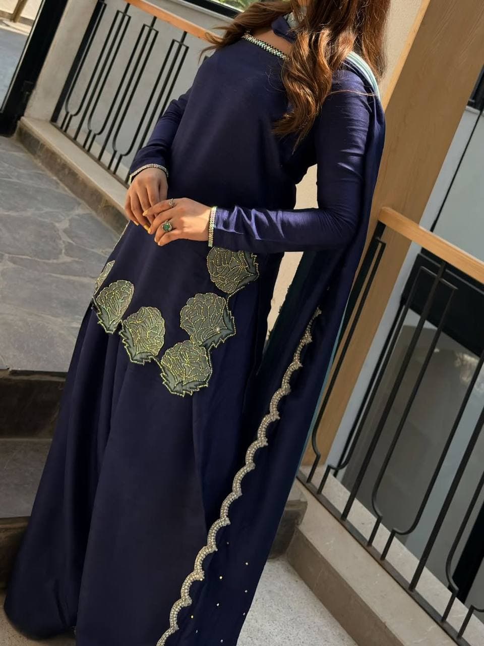 A stunning traditional look blending sophistication style beauty and confidence perfectly thumbnail 8
