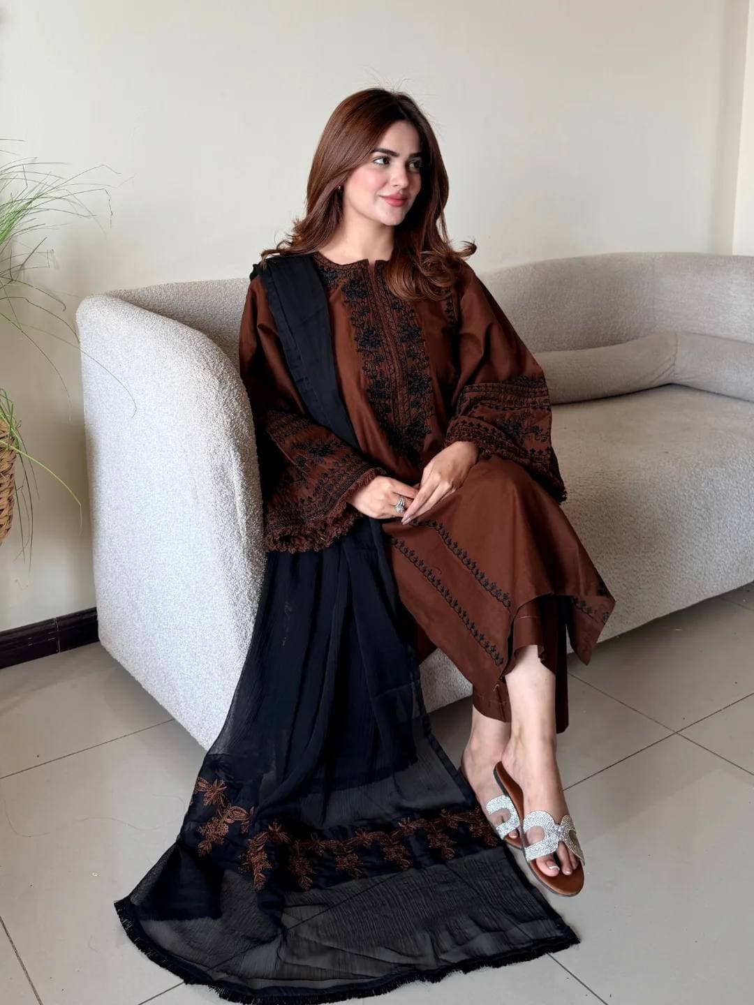 Women's Coffee Brown Embroidered Straight Kurta Set with Black Dupatta & Straight Pants