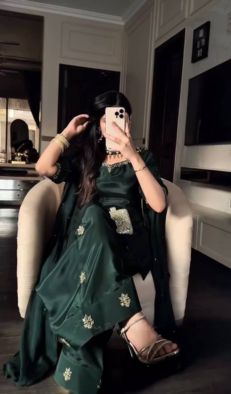 Luxury Designer Farshi Salwar Kurta Set for Women thumbnail 5