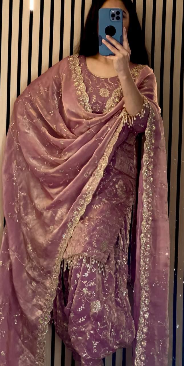Premium Rose Pink Heavy Embroidery Suit Set thumbnail 2
