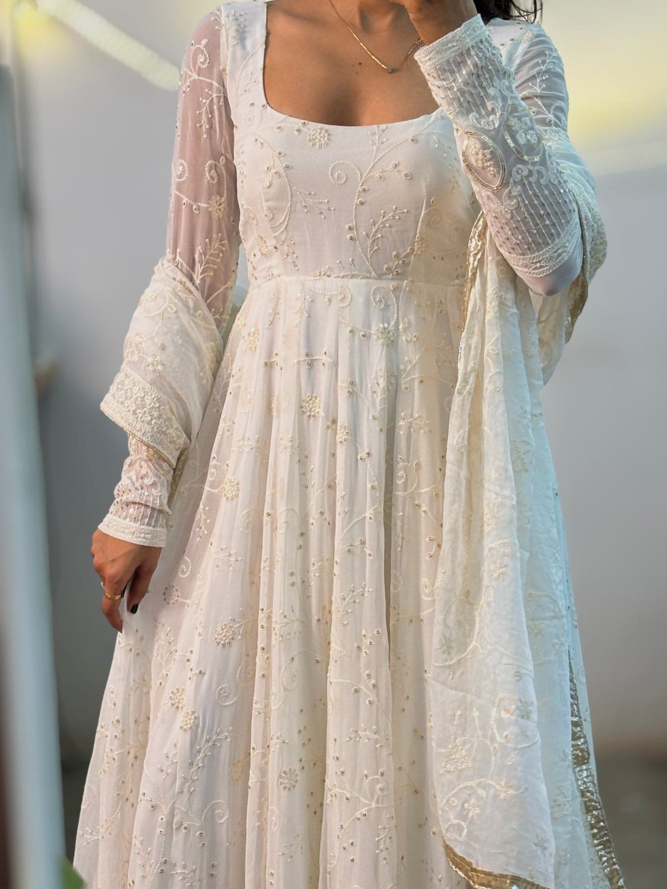 “Charming White Embroidered Anarkali Suit thumbnail 4