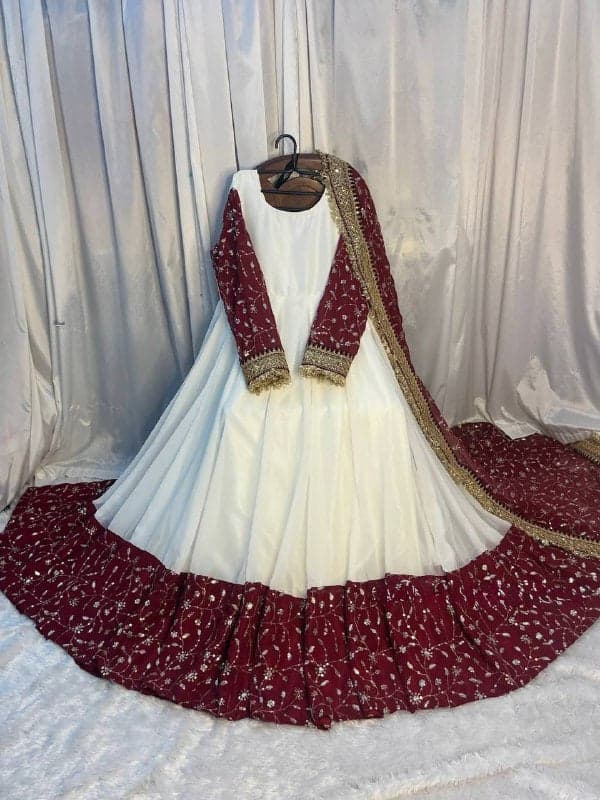 Premium Designer Ethnic Gown for Wedding & Party Wear thumbnail 3